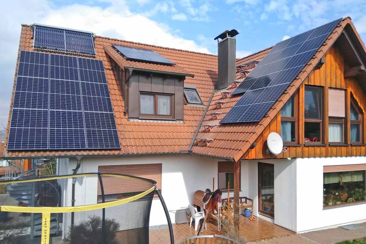 PV Montagesystem Ziegeldach Frankfurter Pfanne PV Montagesystem auf Ziegeldach mit Frankfurter Pfanne