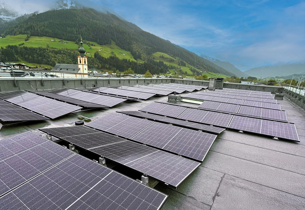 Referenz PV Montagesystem Flachdach OPTIFLEX - Tauernkliniken / Österreich