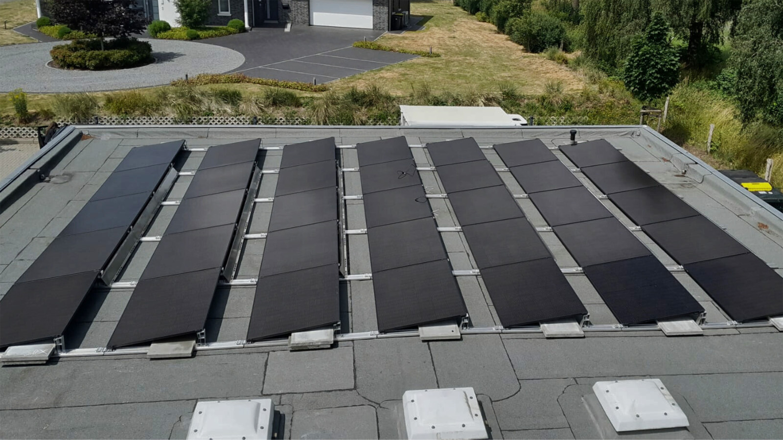 Referenz PV-Montagesystem Flachdach Süd